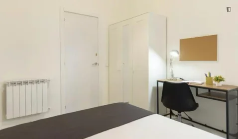 Stanza privata in Avenida Monte Igueldo, immagine 2 di 16