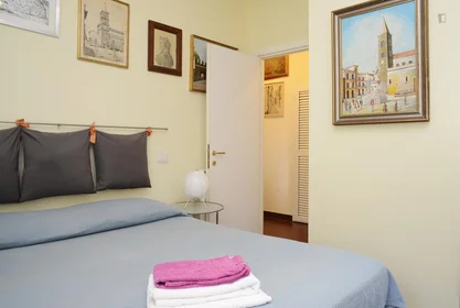Logement entier à Via Nicolò III, image 11 de 14