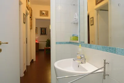 Logement entier à Via Nicolò III, image 6 de 14