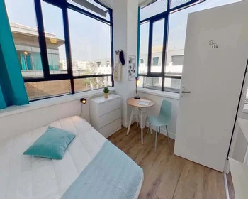 Privatzimmer in der 2 Av. Sainte-Anne, 92600 Asnières-sur-Seine, France, bild 1 von 10