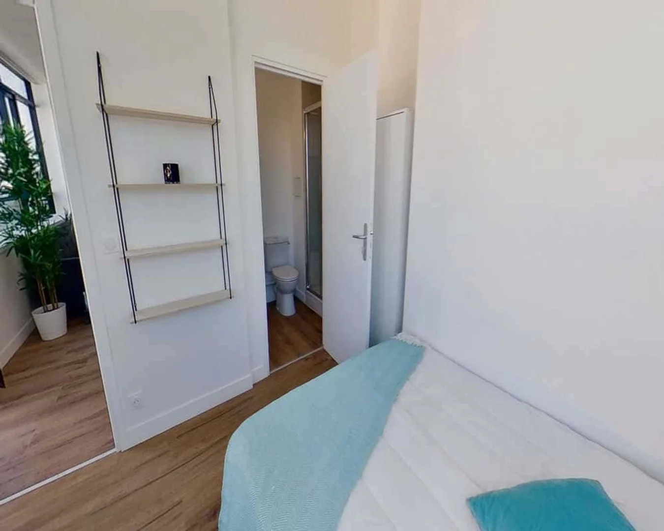 Komfortables und geräumiges Studentenzimmer in 