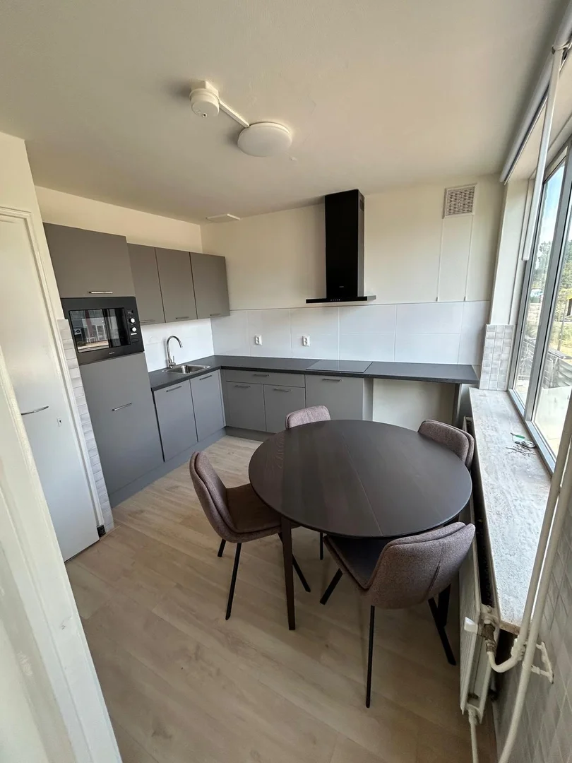Habitación en apartamento estudiantil en alquiler en , completamente amueblado