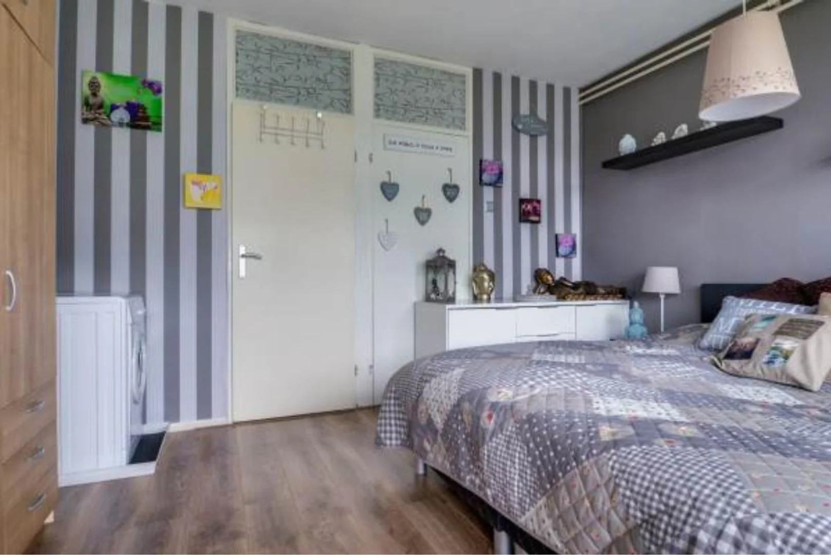 Chambre d'étudiant économique avec emplacement pratique dans 