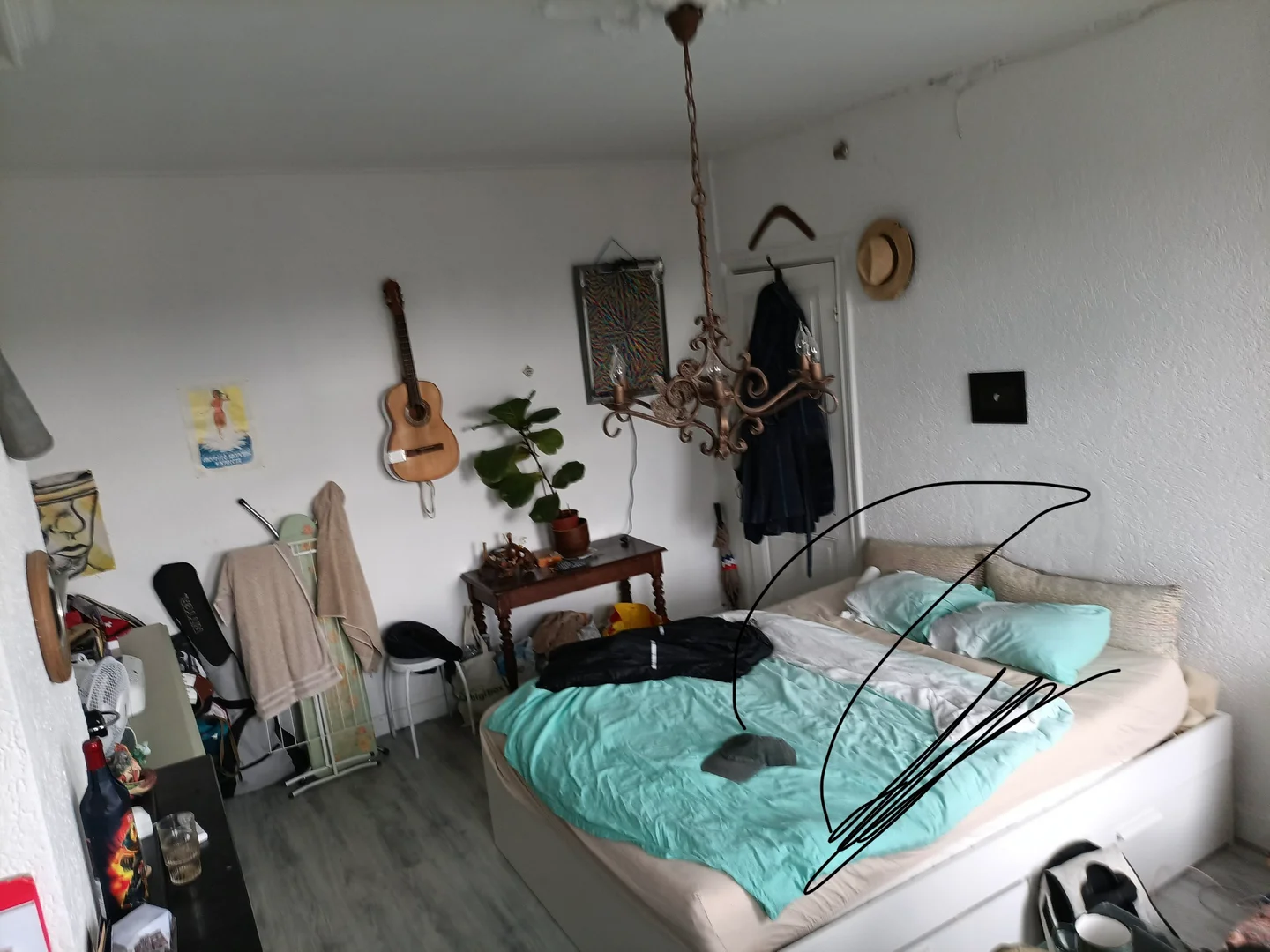 Chambre conviviale pour les étudiants dans  avec des équipements modernes
