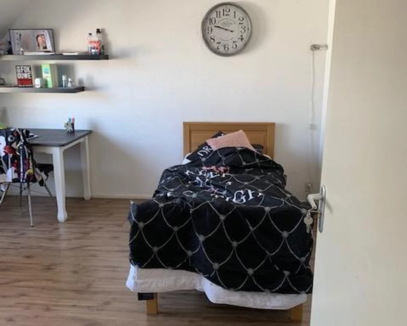 Pokój do wynajęcia w mieszkaniu studenckim w , w pełni umeblowany
