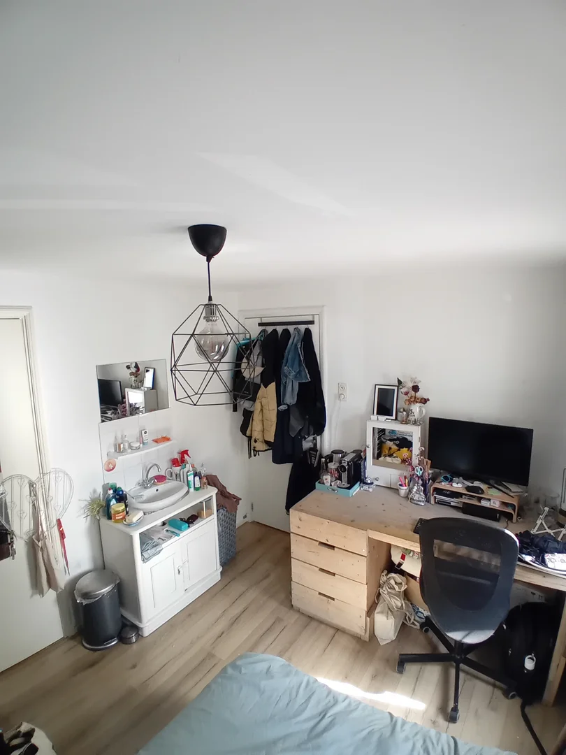 Chambre d'étudiant bon marché à proximité du campus dans 