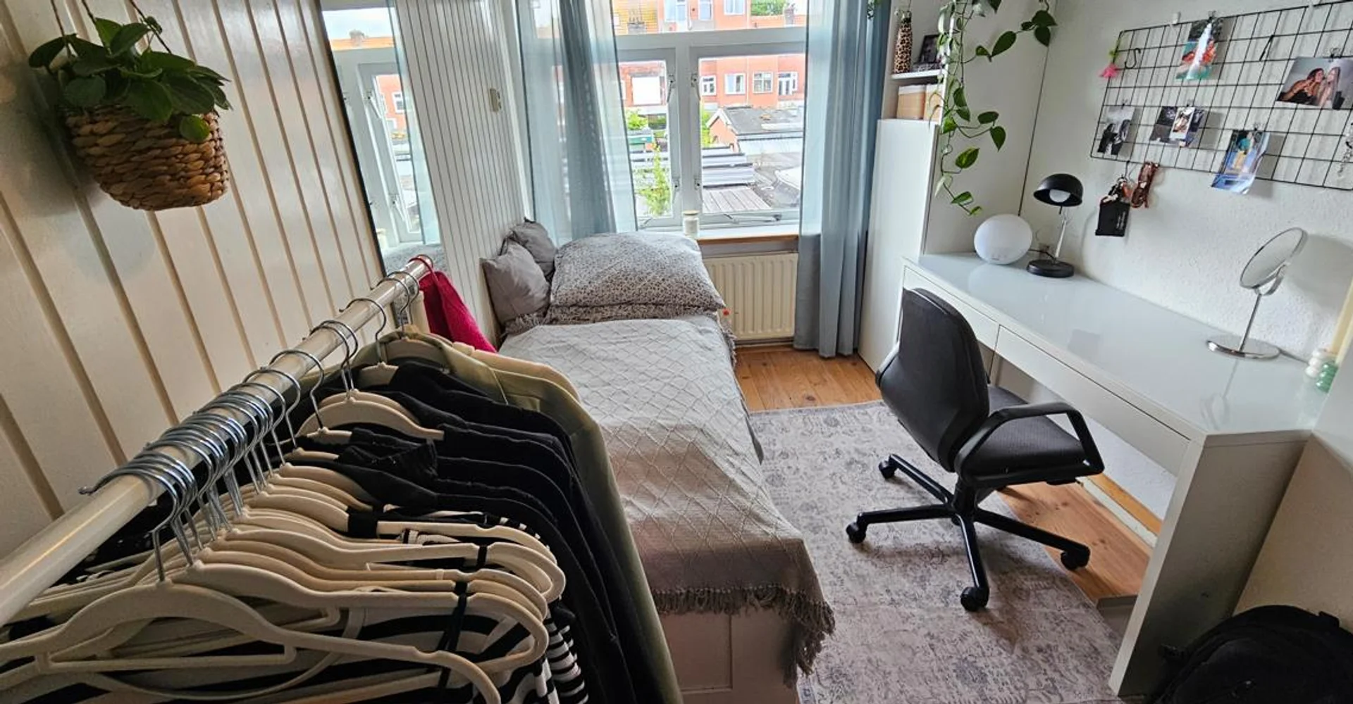 Zimmer in Studentenwohnung in  zu vermieten, voll möbliert