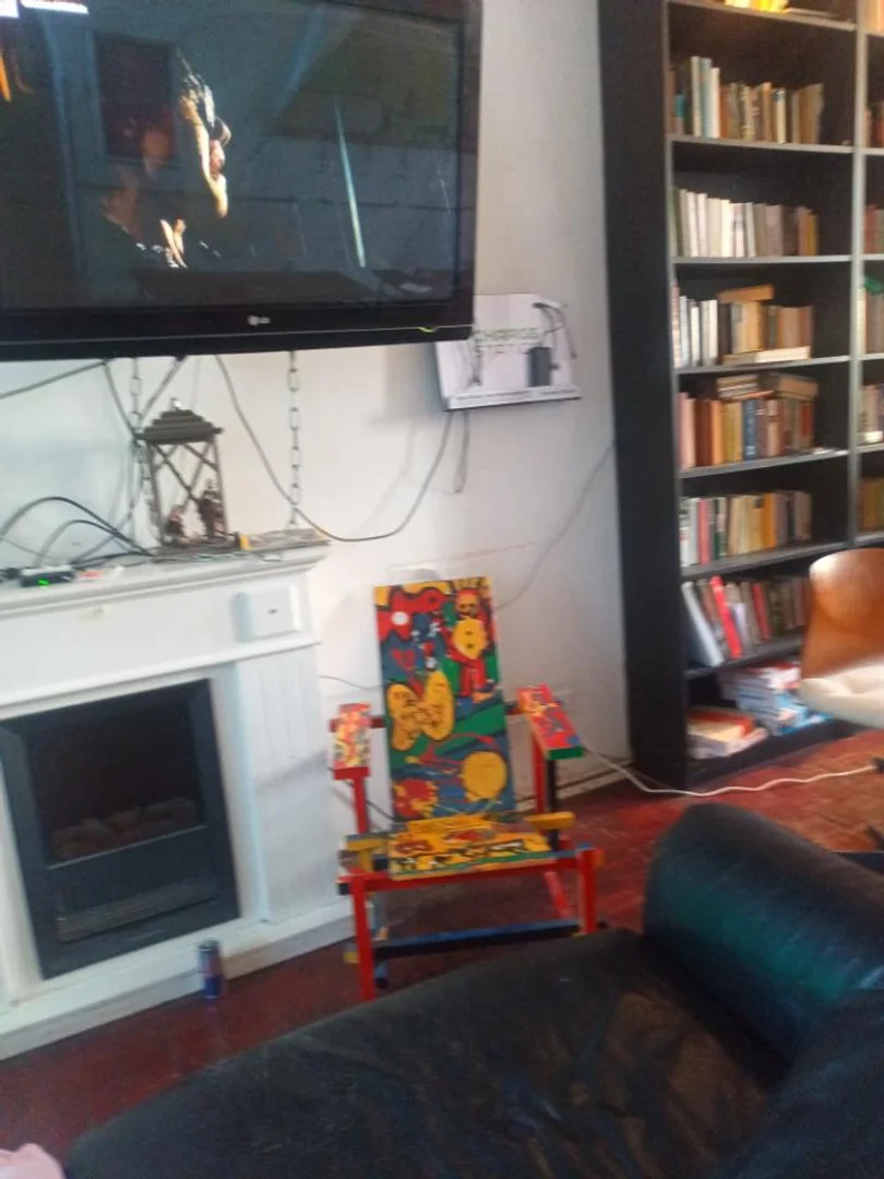 Student-friendly room in  with modern amenities