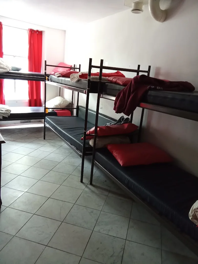 Room for rent in student apartment in , fully furnished
