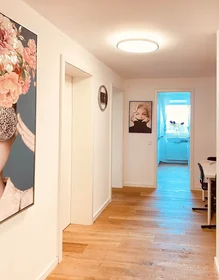 Privatzimmer in der Regina-Ullmann-Straße, Bogenhausen, bild 8 von 10