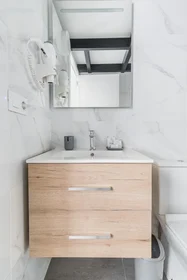 Entire apartment at Calle Tauro 48, image 14 of 18