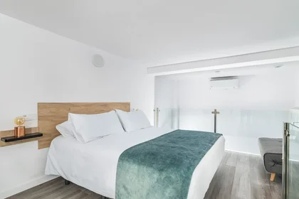 Entire apartment at Calle Tauro 48, image 8 of 18