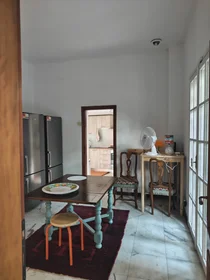 Quarto privado em Via Alessandro Doveri 7, imagem 3 de 5
