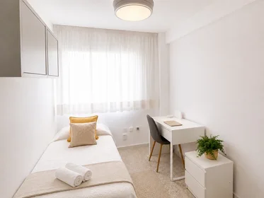 Habitación privada en Calle Cristóbal de Virués 1, imagen 1 de 10