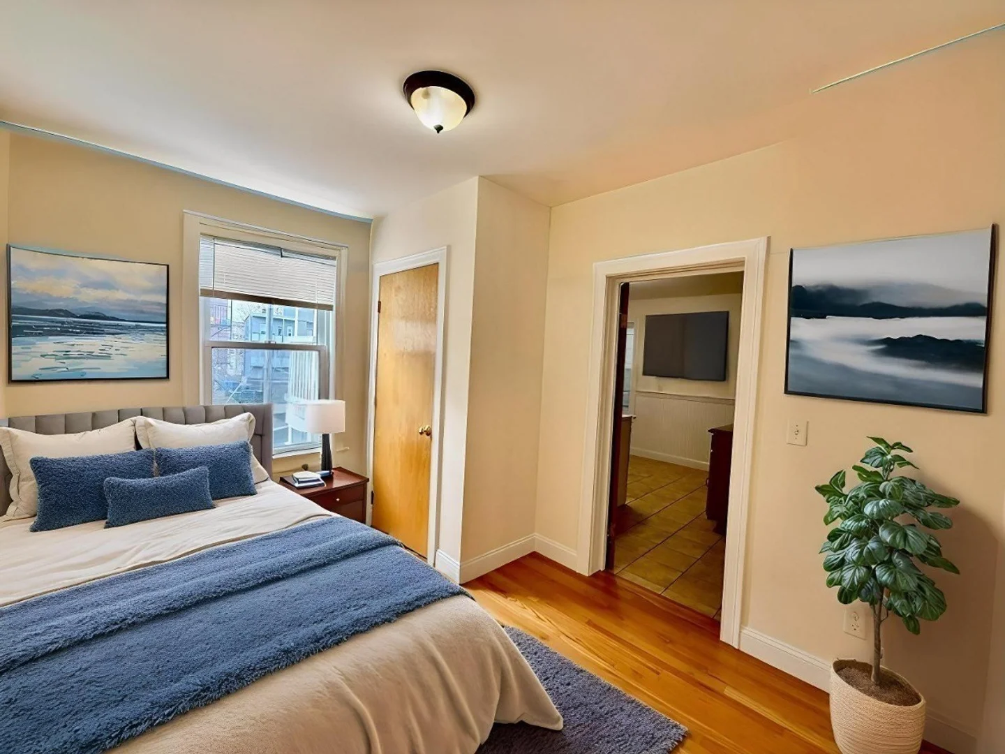 724, Cambridge St., Unit 2, Wellington, Cambridge, MA, 02141