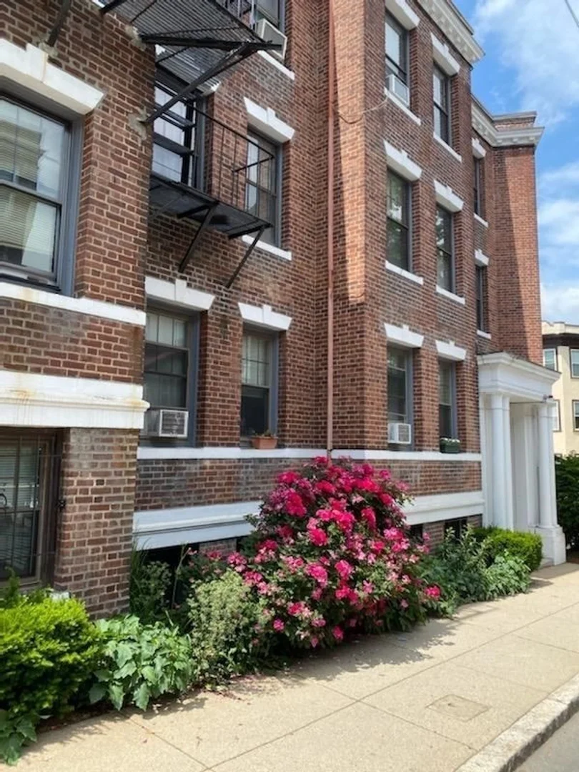 130, Sutherland Rd., Unit 5, Brighton, Boston, MA, 02135