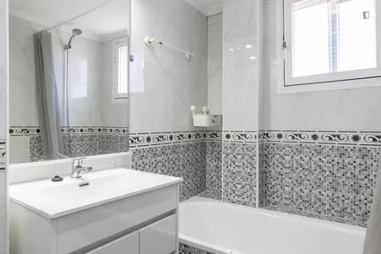Chambre privée à Calle Cuenca, image 16 de 21