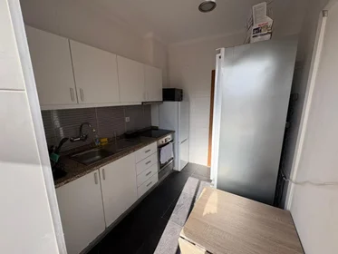 Stanza privata in Rua da Areosa, immagine 15 di 22