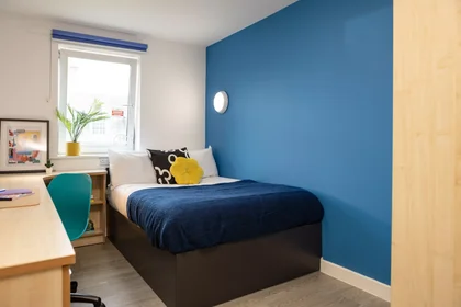 Private room at London Road, image 2 of 49