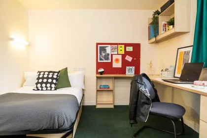 Private room at London Road, image 20 of 49