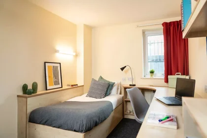 Private room at London Road, image 6 of 49