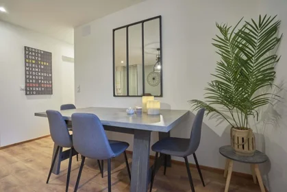 Quarto privado em 10 Rue de Clairmarais, 51100 Reims, France, imagem 10 de 11