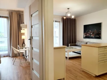 Entire apartment at Aleja Generała Józefa Hallera 134, image 1 of 25