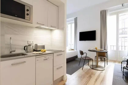 Entire apartment at Plaza del Ángel, image 14 of 20