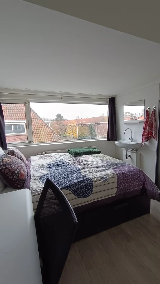 Komfortables und geräumiges Studentenzimmer in 