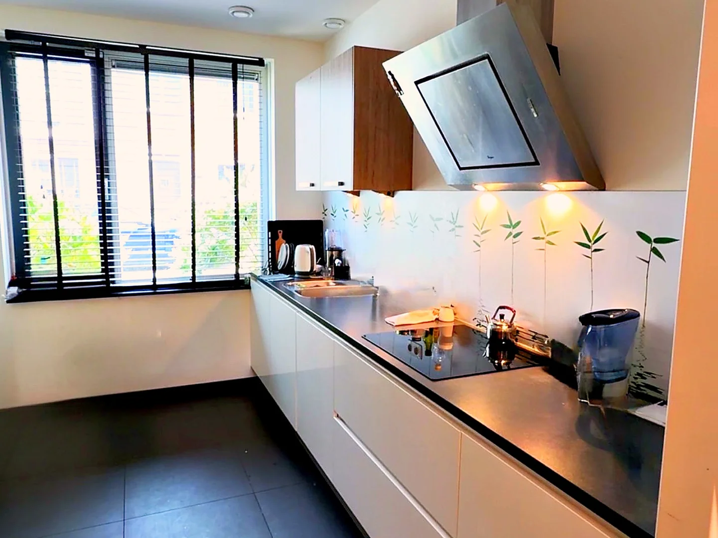 Habitación acogedora para estudiantes disponible en 