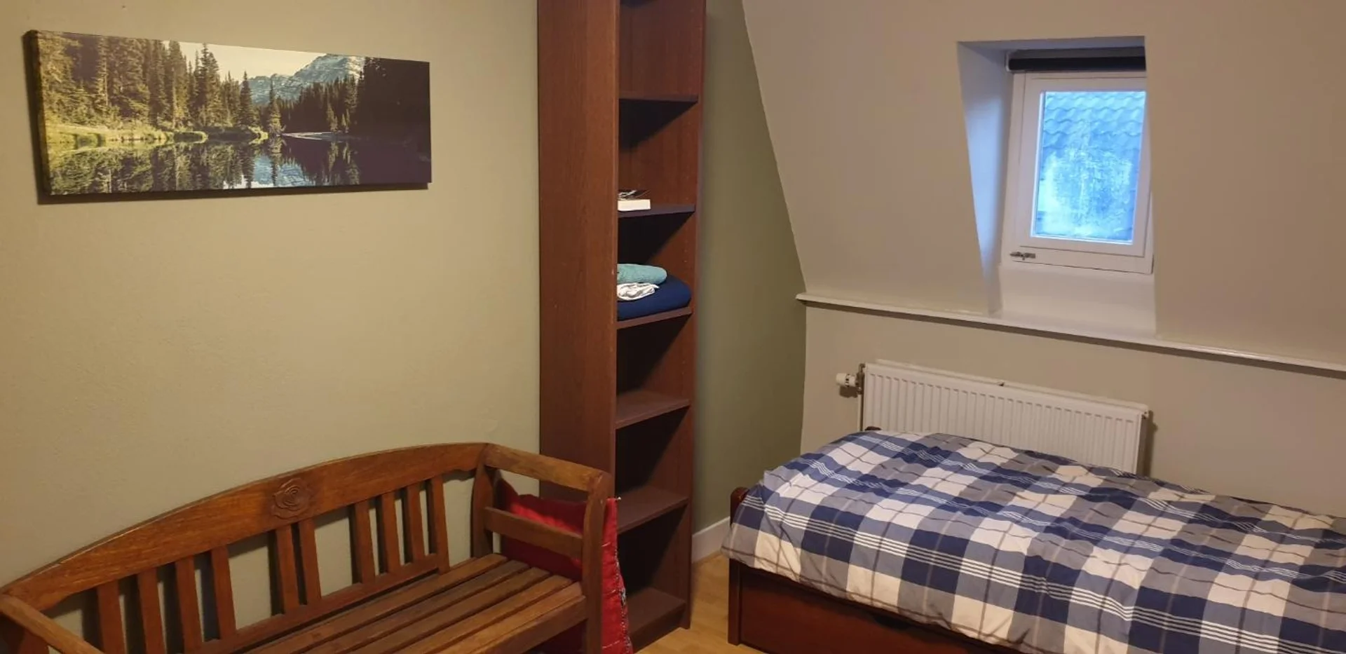 Habitación para estudiantes en  con área de estudio y facilidades compartidas