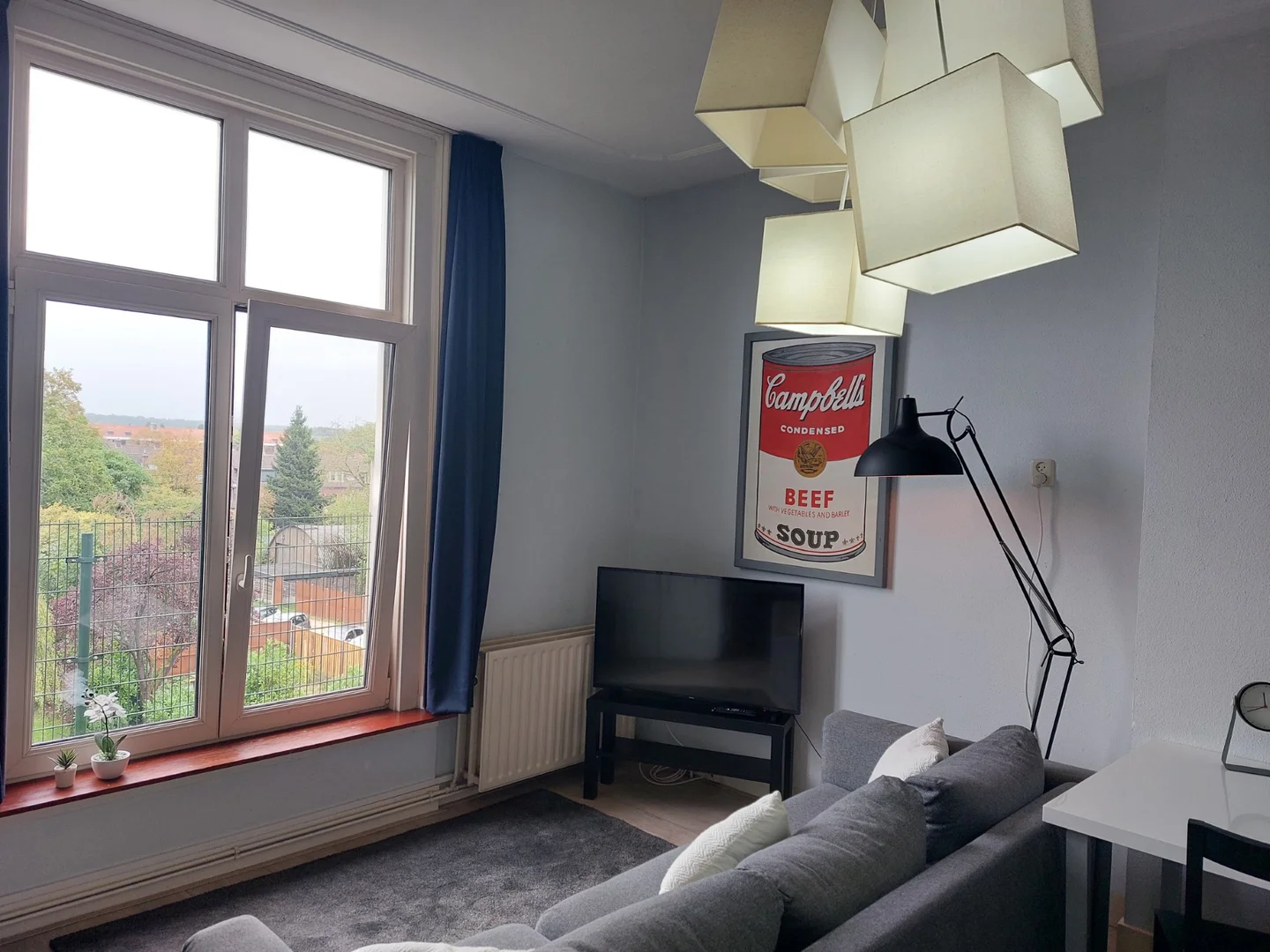 Helles und luftiges Studentenzimmer mit einfachem Zugang zur Universität in 