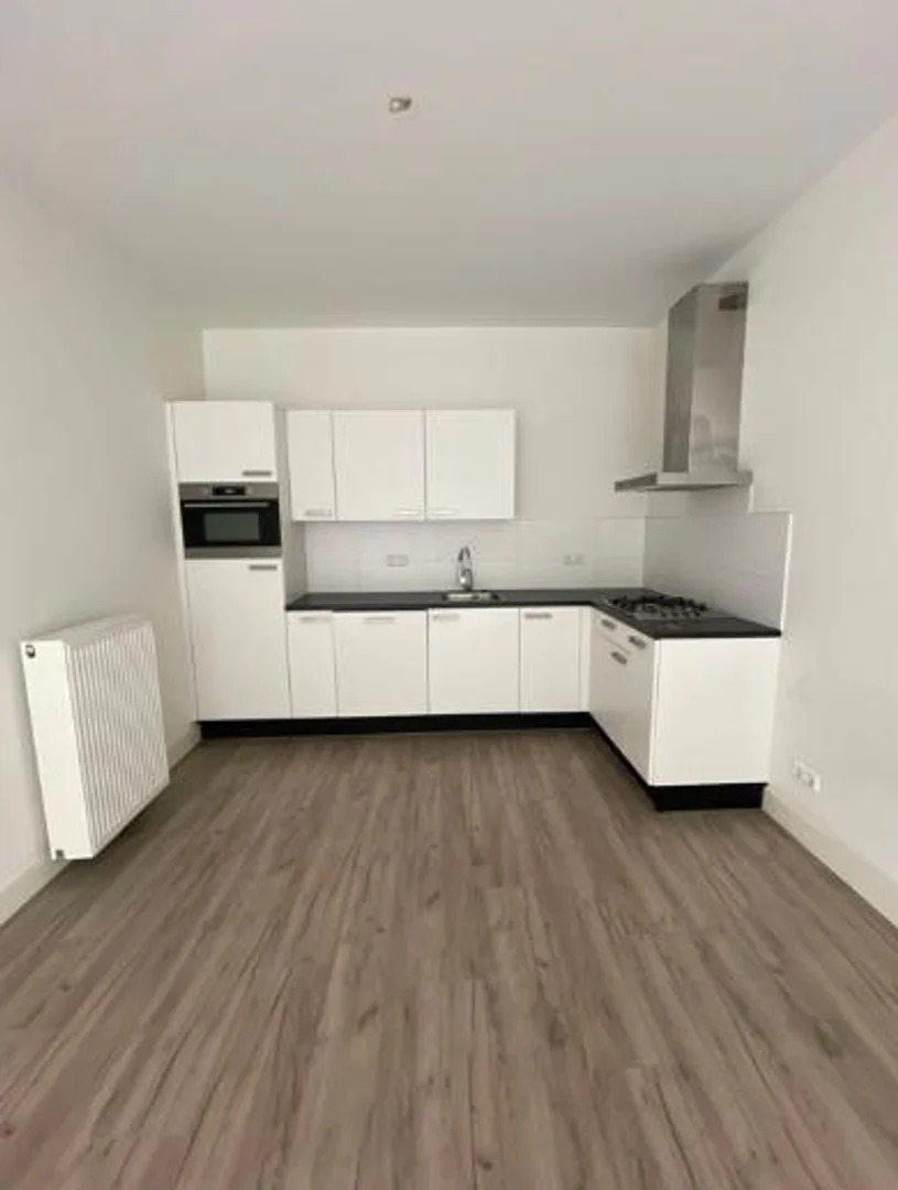 Habitación estudiantil económica cerca del campus en 