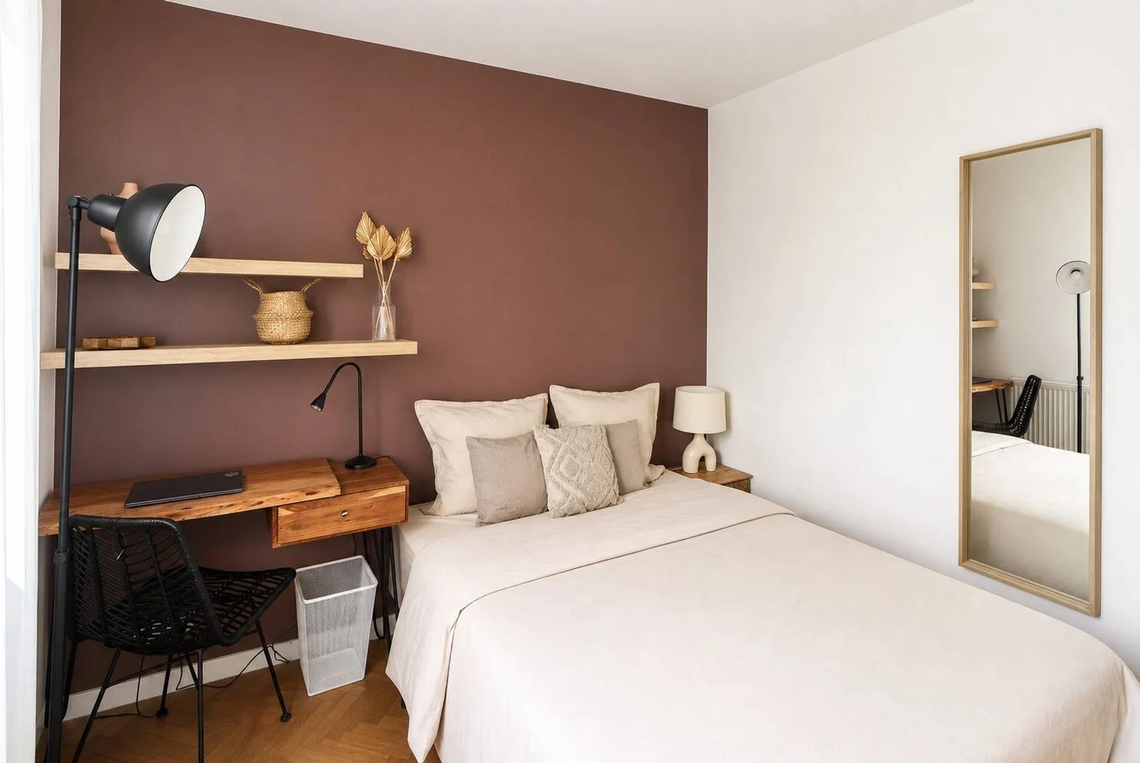 Budget-friendly student room close to campus in 