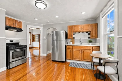 Alojamiento entero en residencia en 31, Saxton St., Unit 2, Dorchester, Boston, MA, 02125, imagen 2 de 21