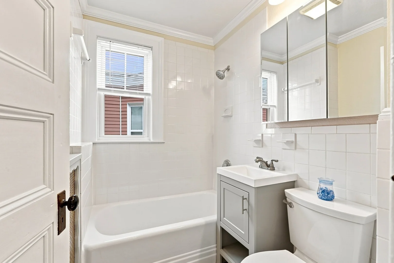 31, Saxton St., Unit 2, Dorchester, Boston, MA, 02125