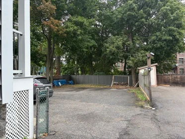 Alojamiento entero en residencia en 29, Donald Rd., Unit 3, Dorchester, Boston, MA, 02124, imagen 21 de 28