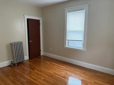 Alojamiento entero en residencia en 29, Donald Rd., Unit 3, Dorchester, Boston, MA, 02124, imagen 25 de 28