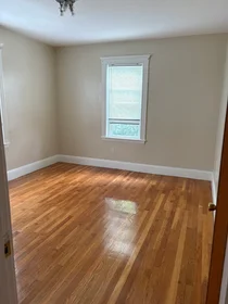 Alojamiento entero en residencia en 29, Donald Rd., Unit 3, Dorchester, Boston, MA, 02124, imagen 8 de 28
