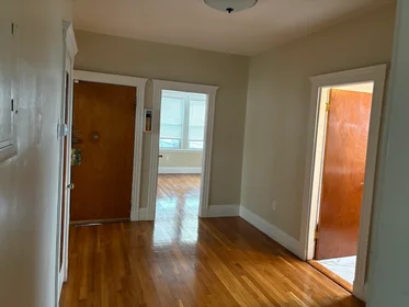 Alojamiento entero en residencia en 29, Donald Rd., Unit 3, Dorchester, Boston, MA, 02124, imagen 9 de 28