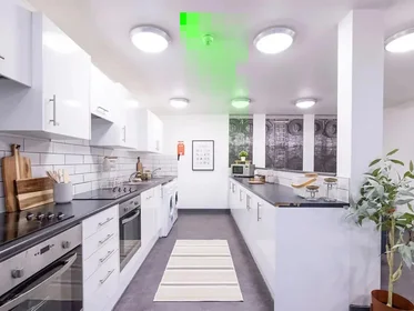 Habitación privada en Clarence Street, imagen 13 de 38