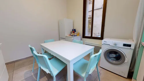 Özel oda konumu 9 Rue de la République, 34000 Montpellier, France, 9 17 görüntüsü
