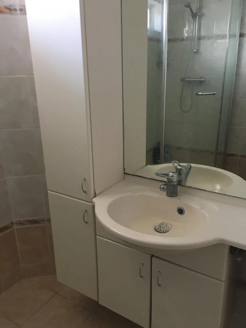 Chambre à louer dans un appartement d'étudiant à , entièrement meublée