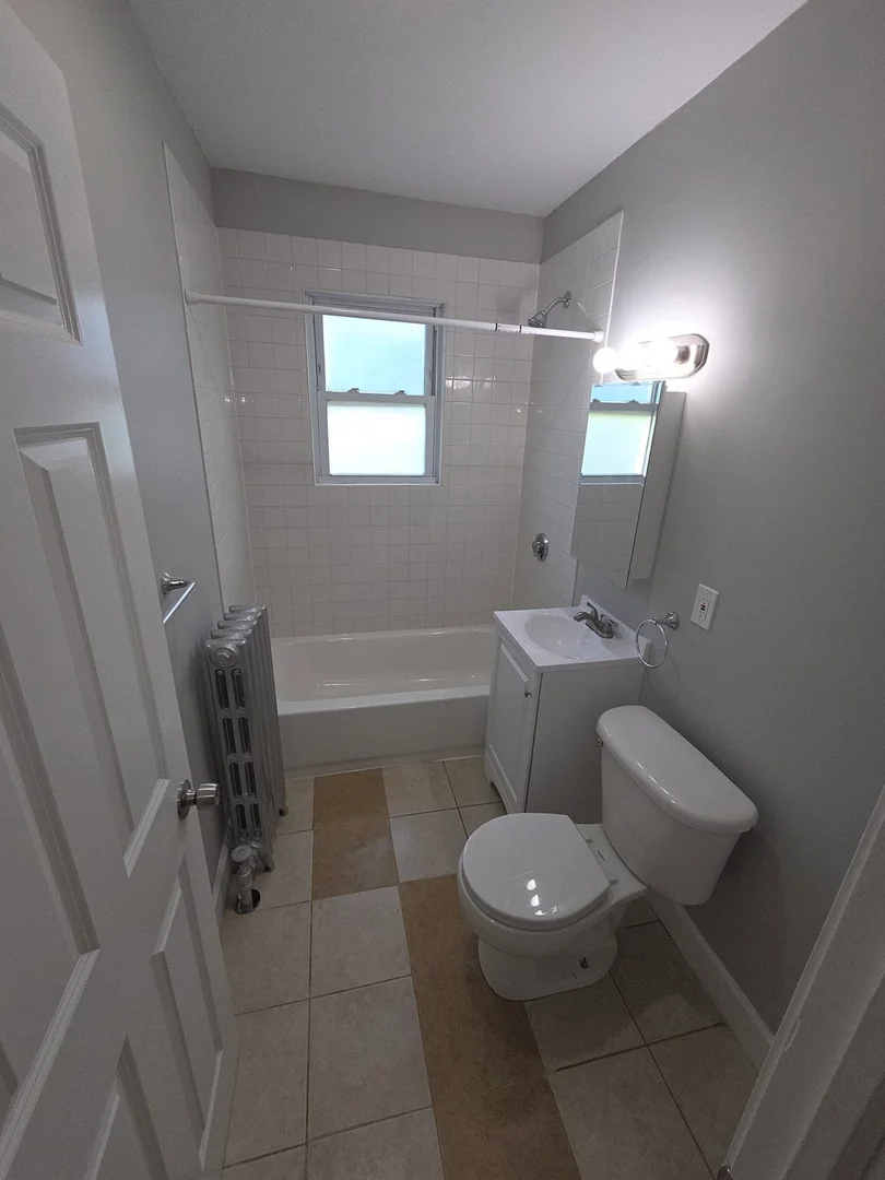 90, Adams St., Unit 1R, Dorchester, Boston, MA, 02122