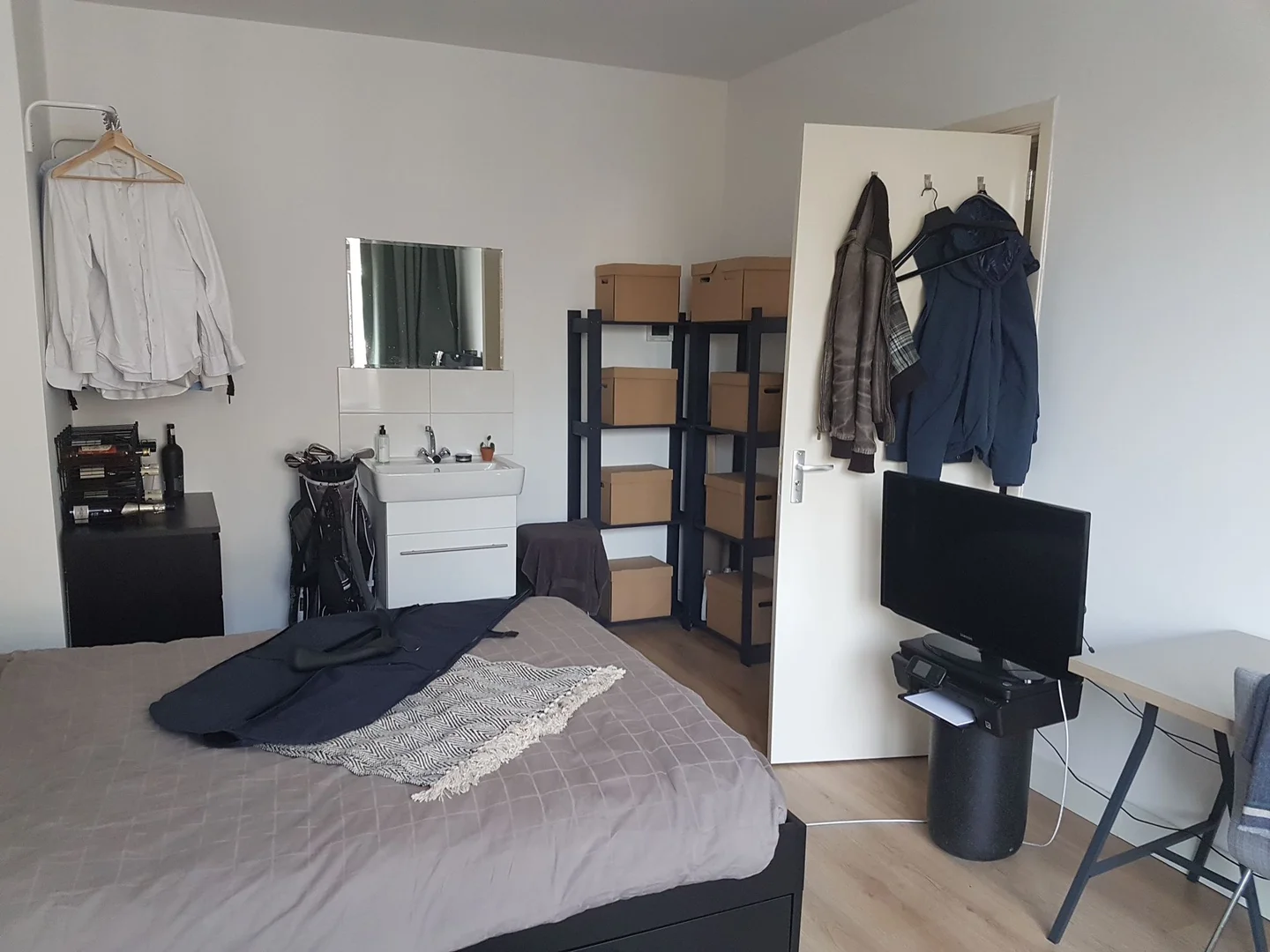 Chambre conviviale pour les étudiants dans  avec des équipements modernes
