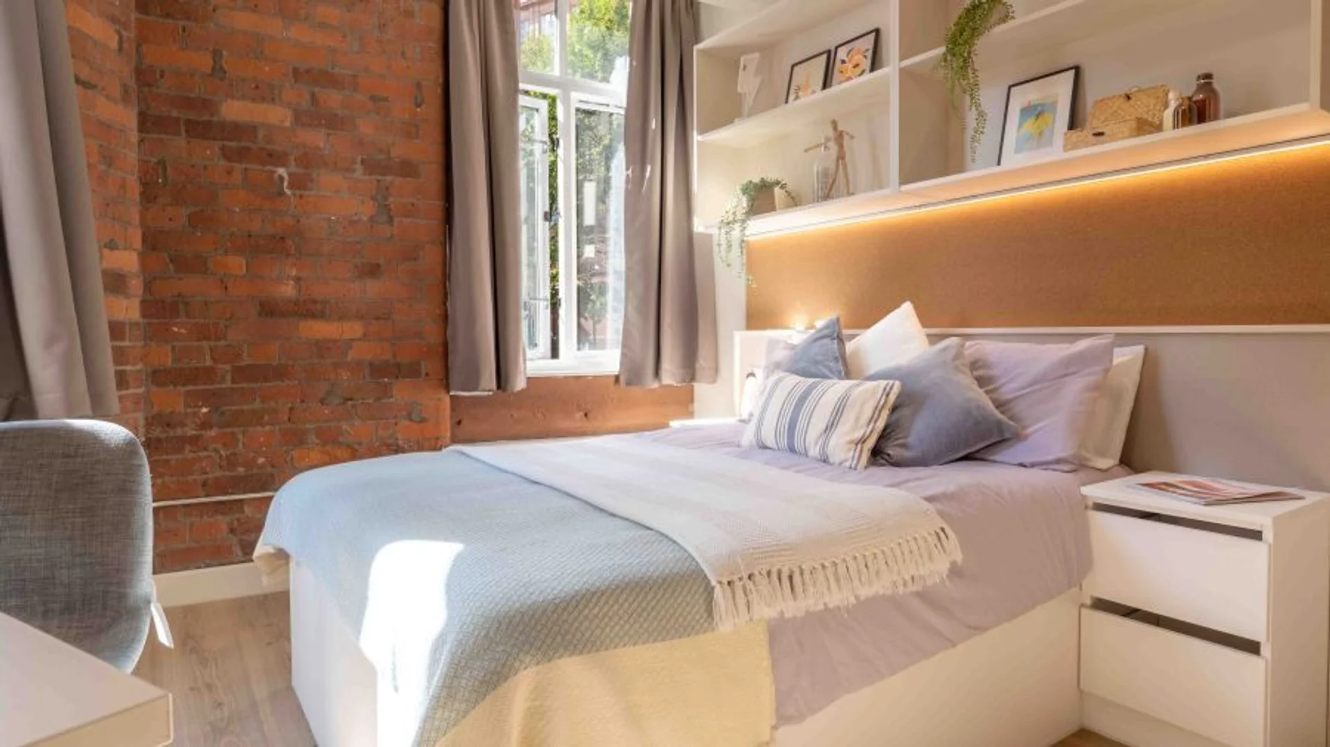 11A Whitworth St W, Manchester M1 3GW, United Kingdom