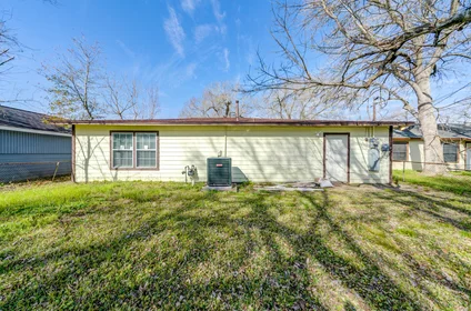 Gesamte Unterkunft im Wohnheim in der Street, TX, Houston, United States, 77033, bild 7 von 16