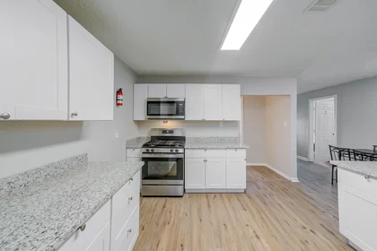 Gesamte Unterkunft im Wohnheim in der Street, TX, Houston, United States, 77033, bild 10 von 16