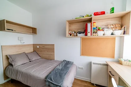 Quarto privado em Paseo del Prior, 103, imagem 1 de 10