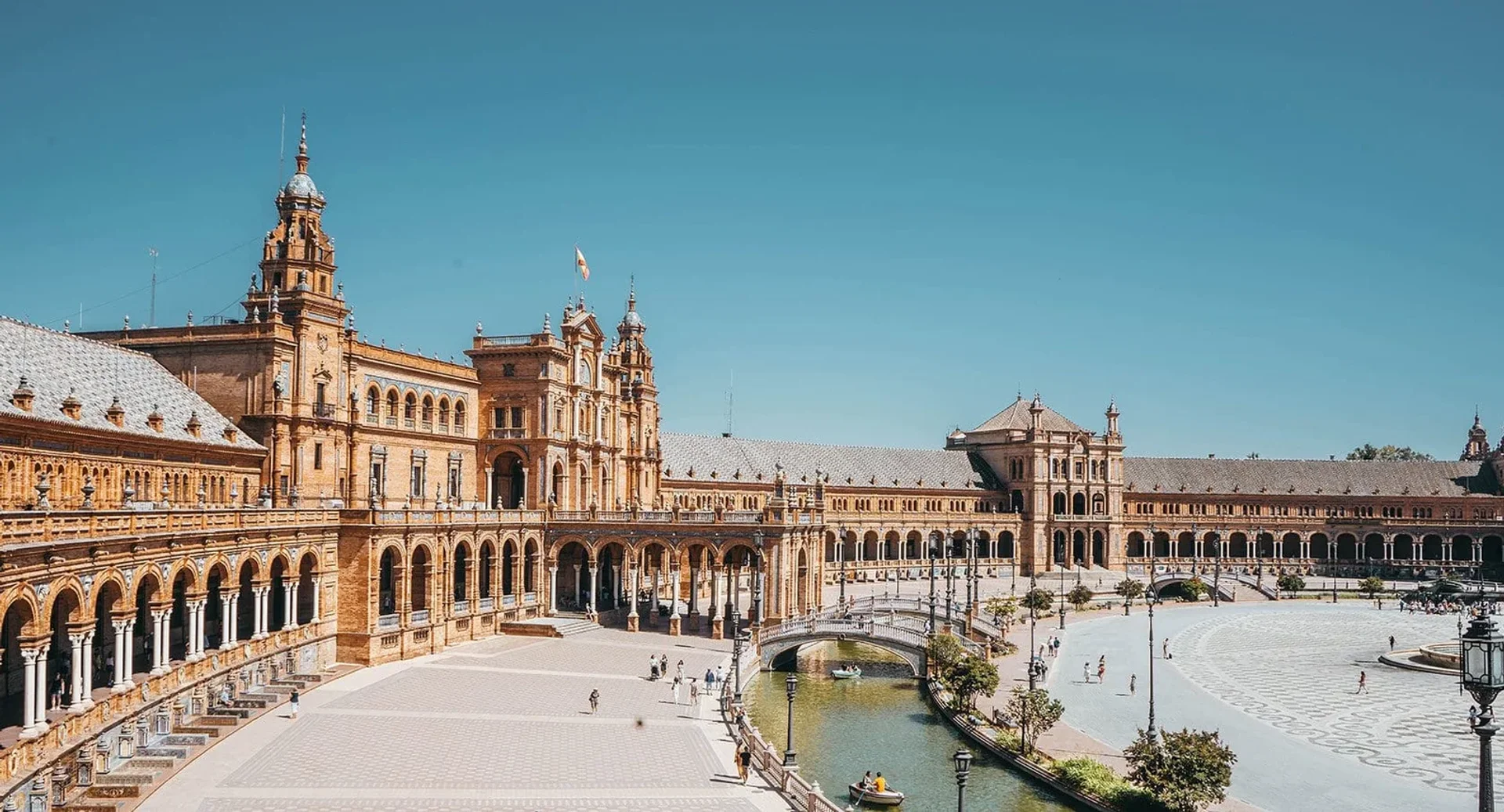 Chambre confortable pour étudiants disponible dans 